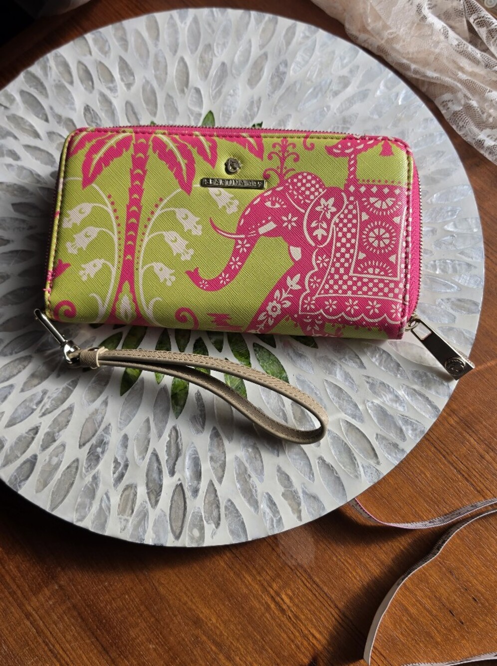 Spartina 449 Retreat Full Wallet Wrist Strap Green Pink Elephant Retired